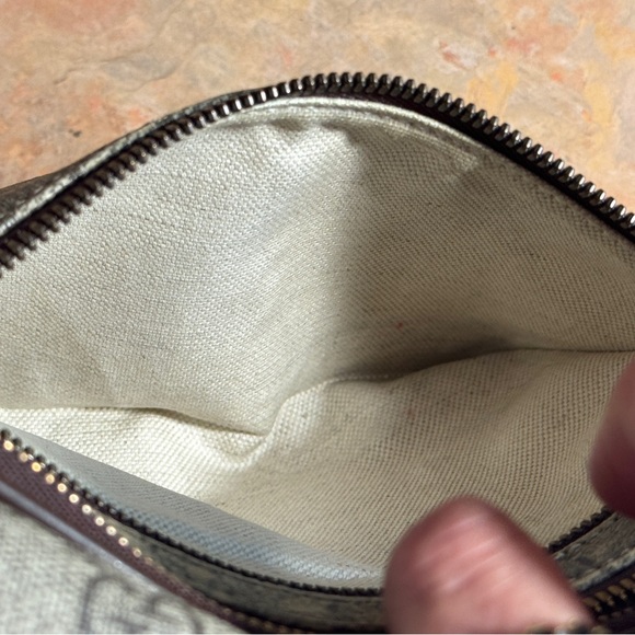 GUCCI COURIER ZIP BUM BAG WITH APPLIQUÉS - Picture 15 of 16